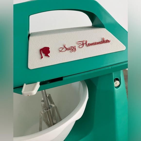 Vintage 1960s Suzy Homemaker High Speed Mixer - Picture 7 of 12